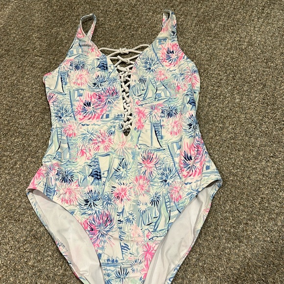 Lilly Pulitzer Swim Lilly Pulitzer Swimsuit Poshmark